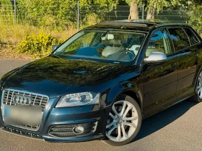 Gebraucht Audi S3 Sportback S-Line 265 PS (194 kW) 2011 Blau Kleinwagen