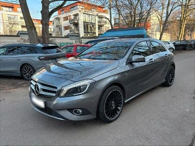 Gebraucht Mercedes A200 156 PS (114 kW) 2013 Grau Limousine