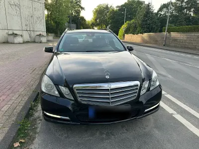 Gebraucht Mercedes E220 170 PS (125 kW) 2011 Schwarz Kombi