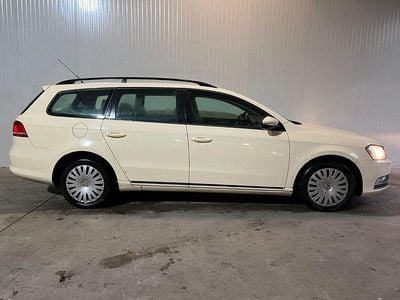 Beige Gebraucht 2011 VW Passat Trendline Kombi | 1.999 €