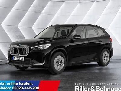 Neu BMW iX1 Performance 230 kW (313 PS) 2025 Schwarz SUV