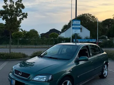 Gebraucht Opel Astra 103 PS (75 kW) 2004 Grün Limousine