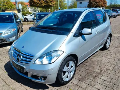 Gebraucht Mercedes A160 Avantgarde 95 PS (69 kW) 2009 Silber Limousine