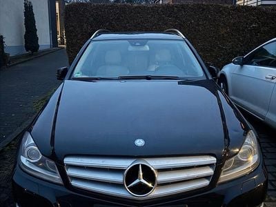 Gebraucht Mercedes C220 Avantgarde 170 PS (125 kW) 2011 Schwarz Kombi