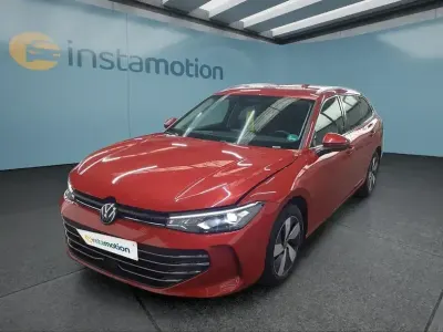 Gebraucht VW Passat 150 PS (110 kW) 2025 Rot Kombi