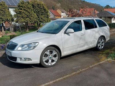 gebraucht Skoda Octavia 1.8 TSI Combi mit Licht und Sichtpaket