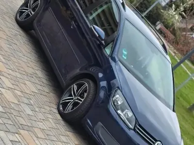 Używany VW Touran 105 KM (77 kW) 2011 Niebieski Minivan