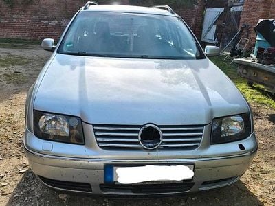 Second-hand VW Bora 101 CP (74 kW) 2004 Argintiu Break