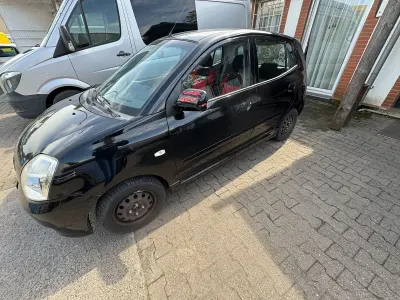 Second-hand Kia Picanto EX 65 CP (47 kW) 2004 Negru Hatchback