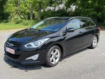 Gebraucht Hyundai i40 Style 136 PS (100 kW) 2012 Schwarz Kombi