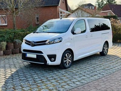 Gebraucht Toyota Proace Verso Team 177 PS (130 kW) 2022 Weiß Kombi