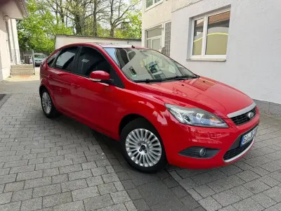 Gebraucht Ford Focus Sport 116 PS (85 kW) 2009 Rot Limousine