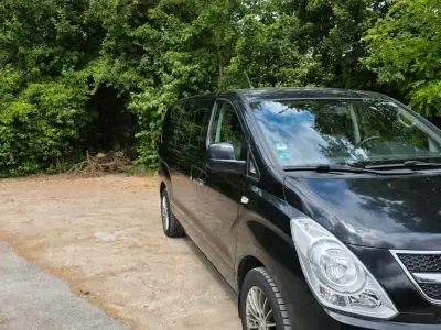 Gebraucht Hyundai H-1 170 PS (125 kW) 2011 Schwarz Van / Kleinbus