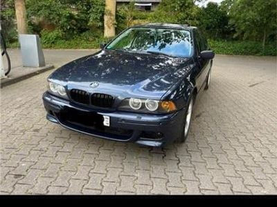 BMW 525