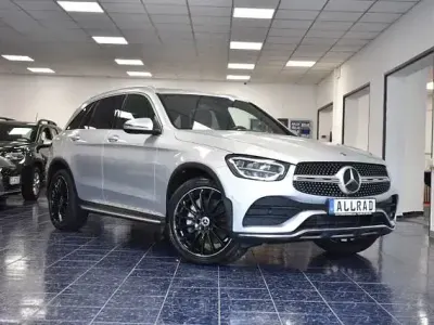 Używany Mercedes GLC400d AMG 330 KM (242 kW) 2020 Srebrny Sedan/Limuzyna