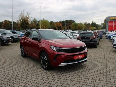 Second-hand Opel Grandland X Ultimate 181 CP (133 kW) 2022 Roșu SUV