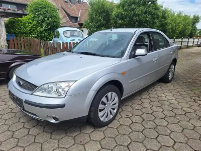 Gebraucht Ford Mondeo 117 PS (86 kW) 2001 Silber Limousine