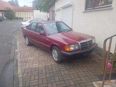 Rot Gebraucht 1990 Mercedes 190 Limousine | 5.500 €