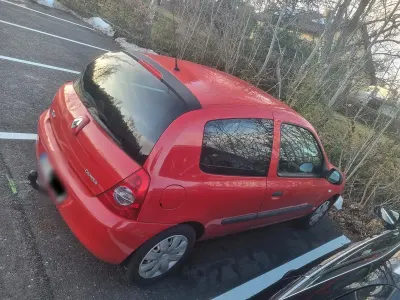 Gebraucht Renault Clio Campus 75 PS (55 kW) 2012 Rot Kleinwagen