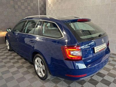 Usado Skoda Octavia Style 116 HP (85 kW) 2017 Azul Carrinha