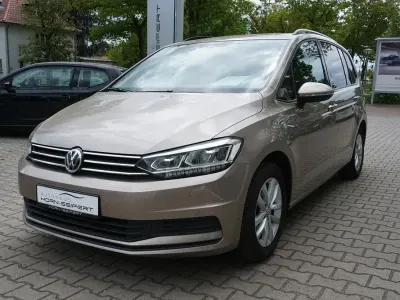 Gebraucht VW Touran Comfortline 150 PS (110 kW) 2017 Beige Van / Kleinbus