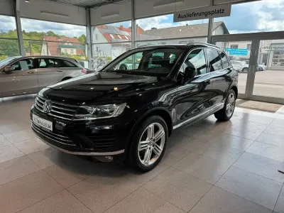 Używany VW Touareg Terrain Tech 262 KM (192 kW) 2015 Czarny SUV