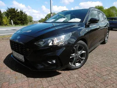 Gebraucht Ford Focus ST-Line 125 PS (91 kW) 2019 Schwarz Kombi