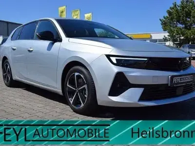 Używany Opel Astra 131 KM (96 kW) 2024 Srebrny Hatchback