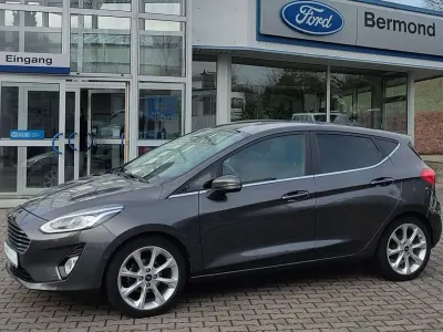 Gebraucht Ford Fiesta Titanium 101 PS (74 kW) 2018 Magneticgrau (metallic) Kleinwagen