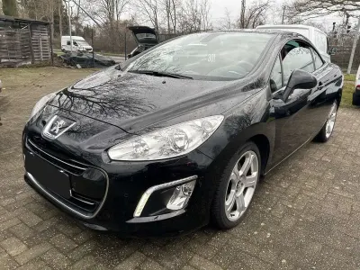 Gebraucht Peugeot 308 CC Allure 156 PS (114 kW) 2012 Schwarz perla /metallic Cabrio
