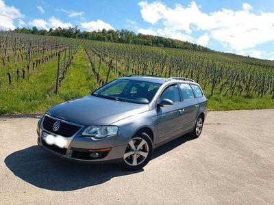 Usado VW Passat 124 HP (91 kW) 2008 Cinzento Carrinha