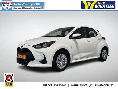 Gebraucht Toyota Yaris Hybrid Active 91 PS (66 kW) 2024 Weiß Limousine