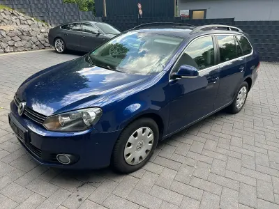 Gebraucht VW Golf VI Comfortline 105 PS (77 kW) 2010 Blau Kleinwagen