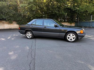 Schwarz Gebraucht 1989 Mercedes 190 Limousine | 7.900 €