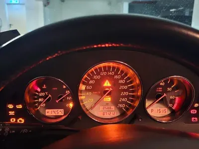 Gebraucht Mercedes SLK320 218 PS (160 kW) 2002 Silber Cabrio