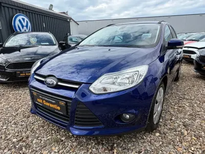 Gebraucht Ford Focus SYNC Edition 125 PS (91 kW) 2014 Blau Limousine