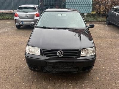 Gebraucht VW Polo 60 PS (44 kW) 2000 Schwarz Kleinwagen