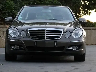 Gebraucht Mercedes E320 224 PS (164 kW) 2007 Andere farben Limousine