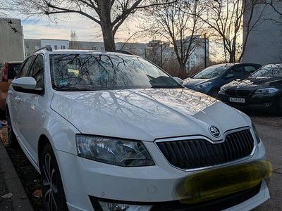 Gebraucht Skoda Octavia 150 PS (110 kW) 2016 Weiß Kleinwagen