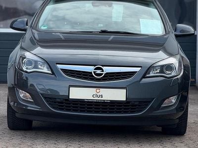 Gebraucht Opel Astra 110 PS (80 kW) 2012 Grau Kombi