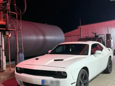 Gebraucht Dodge Challenger SXT 306 PS (225 kW) 2015 Weiß Coupé