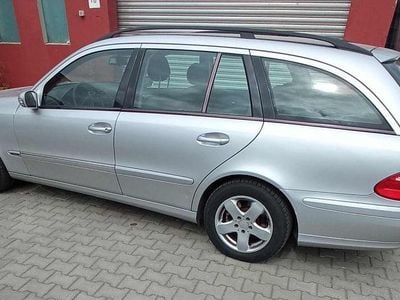 Mercedes E200