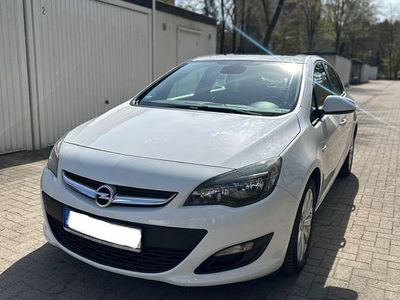 Occasion Opel Astra Edition 140 PK (102 kW) 2012 Wit Sedan