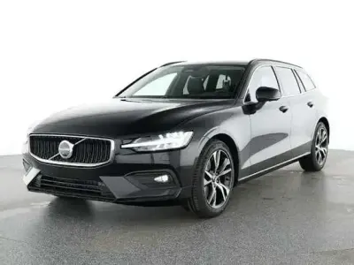 Używany Volvo V60 Core 197 KM (144 kW) 2025 Czarny Kombi