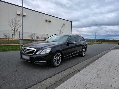 Gebraucht Mercedes E350 265 PS (194 kW) 2012 Schwarz Kombi