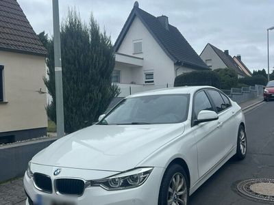 gebraucht BMW 318 318i i , 2016