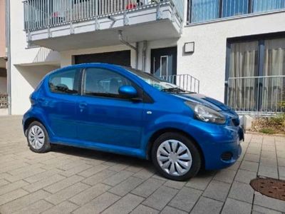 Gebraucht Toyota Aygo 68 PS (50 kW) 2009 Blau Kleinwagen