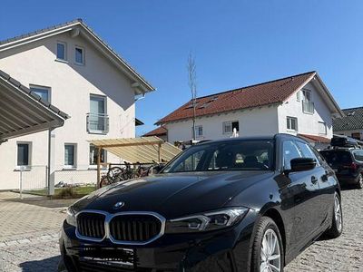 Gebraucht BMW 320 184 PS (135 kW) 2023 Schwarz Kombi
