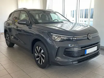 Neu VW Tiguan Design 150 PS (110 kW) 2026 Grau SUV