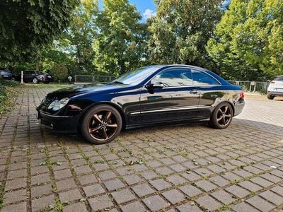 Schwarz Gebraucht 2004 Mercedes CLK200 Elegance Coupé | 6.498 € (Fairer Preis)